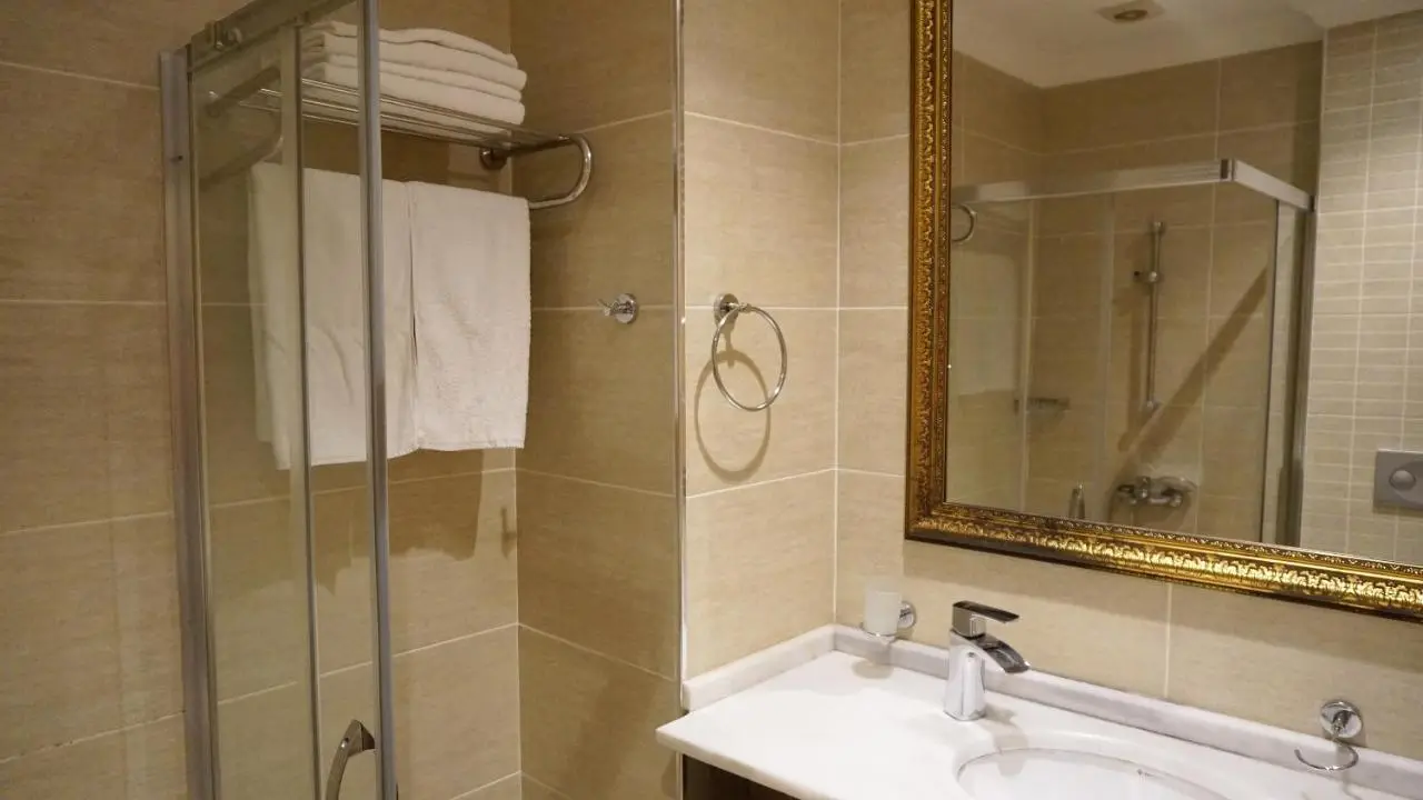 Vois Hotel Atasehir & SPA