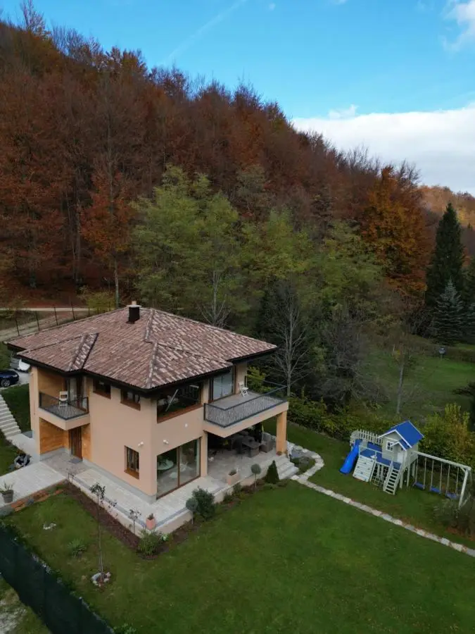 Villa Rivus - Private Family Retreat near Sarajevo