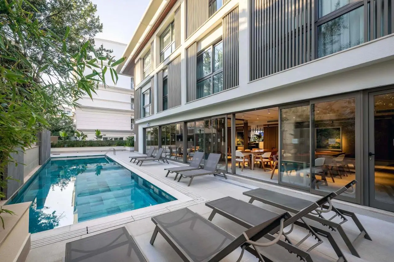 Lei Hotel