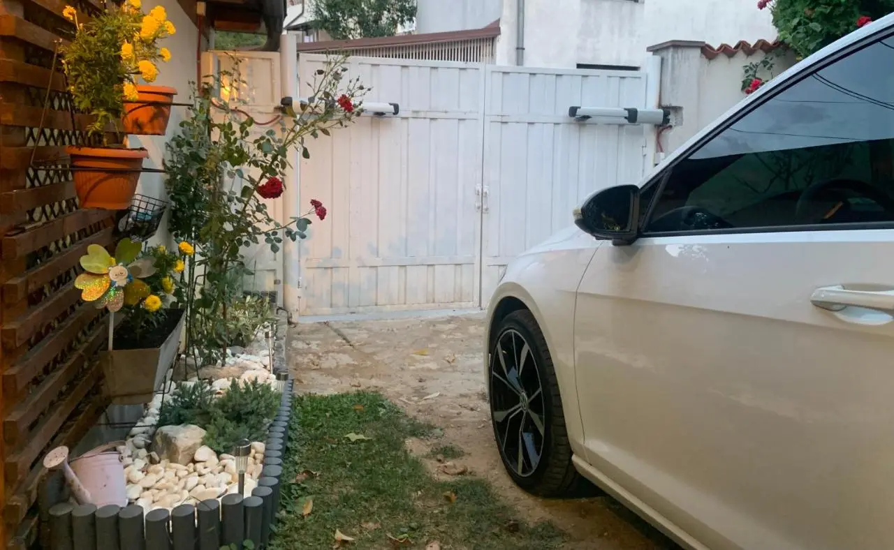 Garden of Dreams & Free Private Parking
