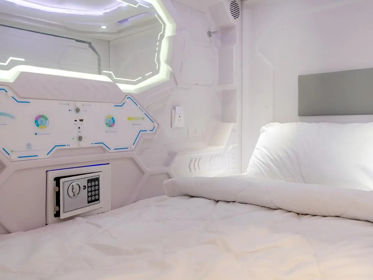 Capsule Hotel Happy lounge