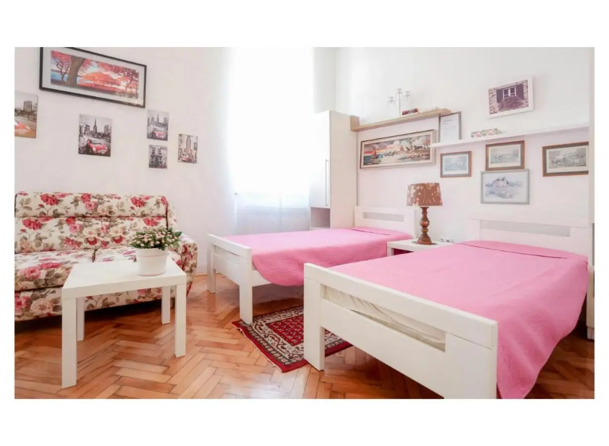 Apartments and Rooms Fonty