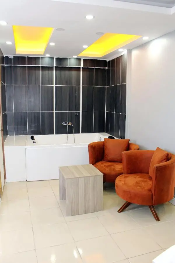 biglife hotel