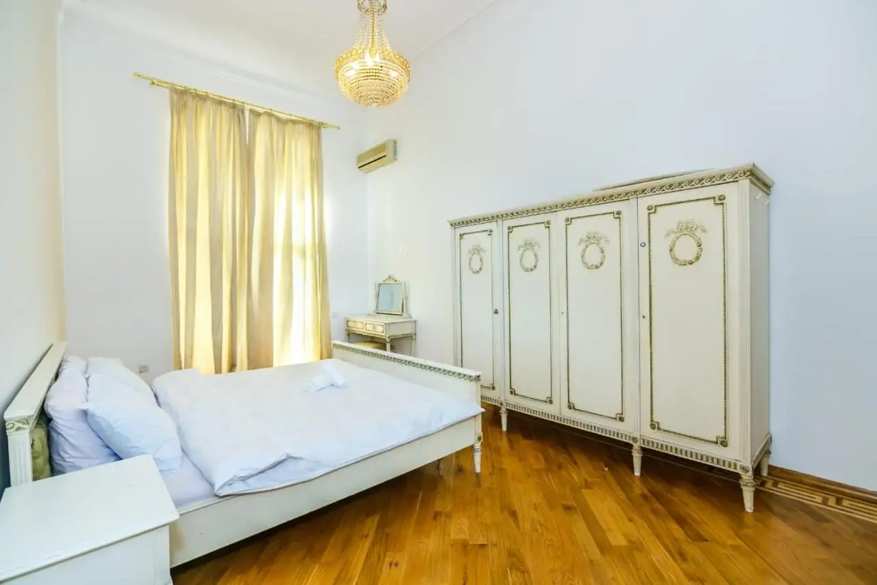 White Apartment In The Nizami Street