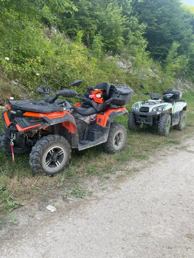 Vikendica u prirodi na ranču