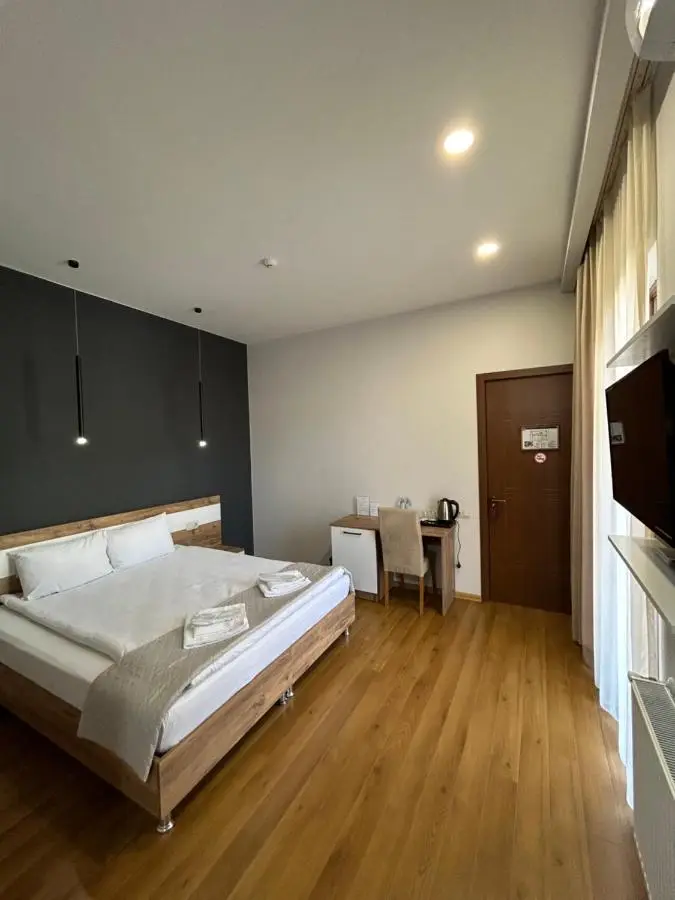 10 KEYS Boutique Hotel
