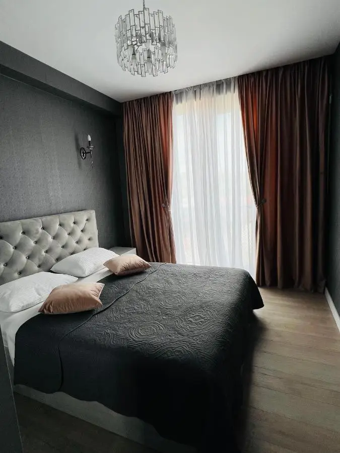 AURA