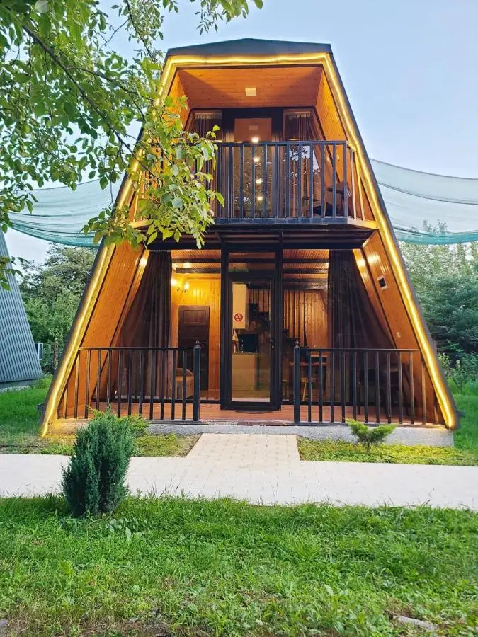 Diamond Cottages