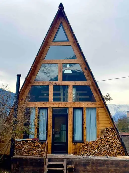 A-frame mestia