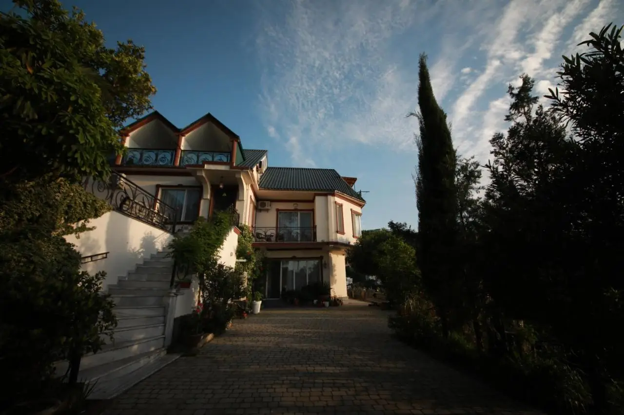 Mount Villa Kvariati