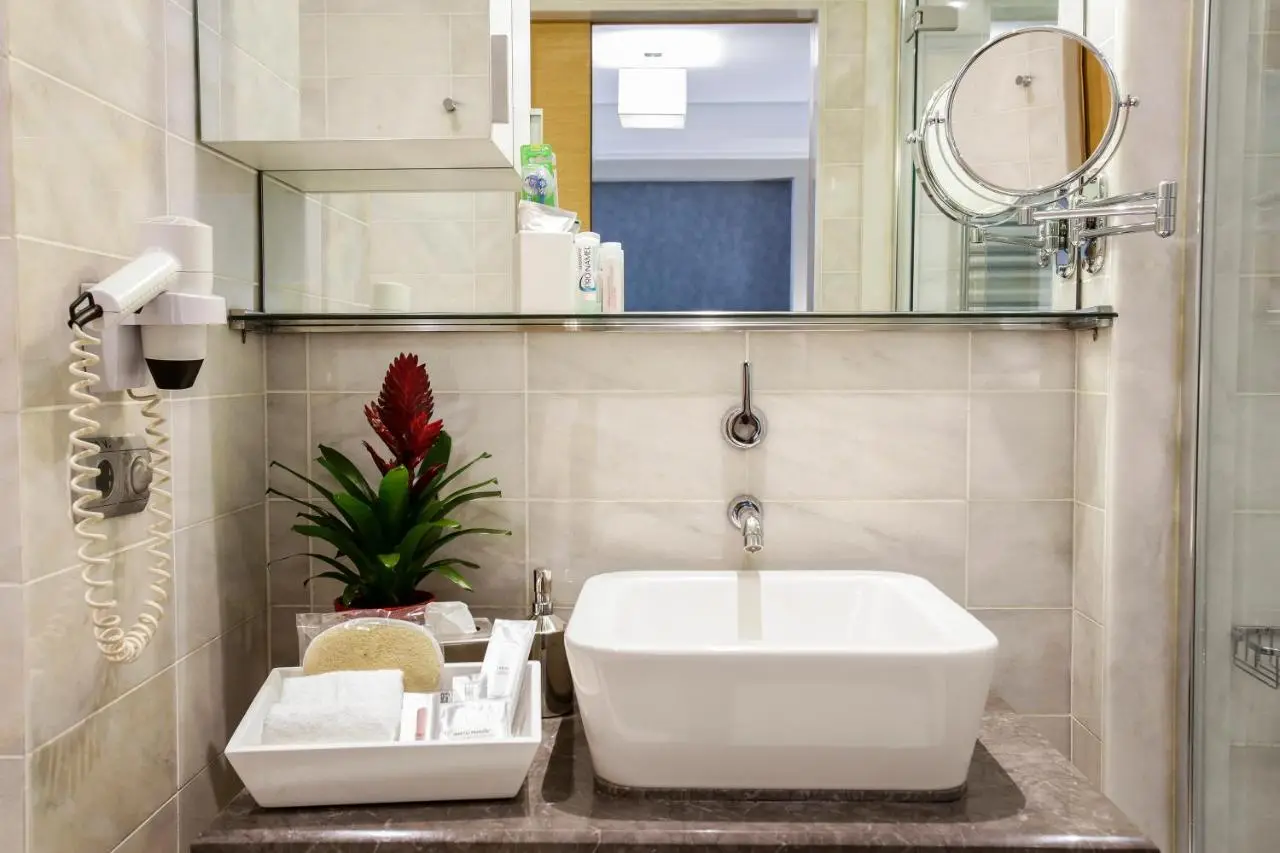 Housez Suites & Apartments Special Class