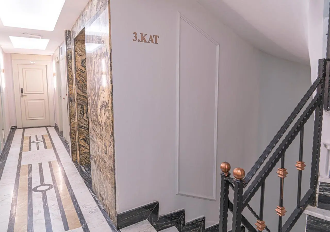 Cetin Port Hotel