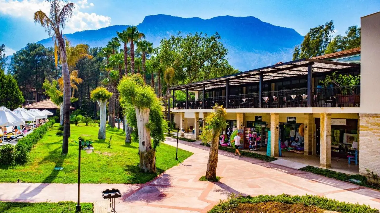 Champion Holiday Village
