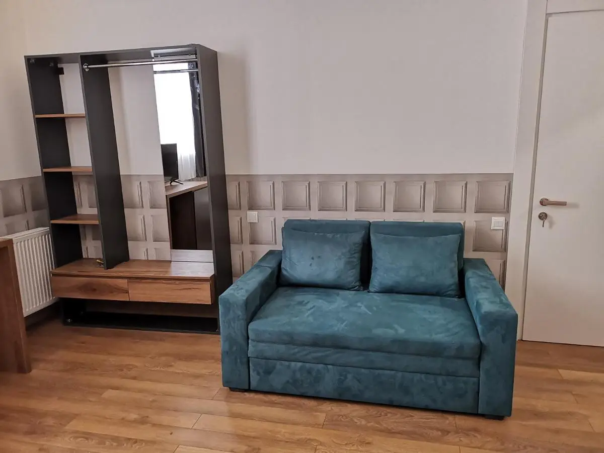 3 Rooms Hotel