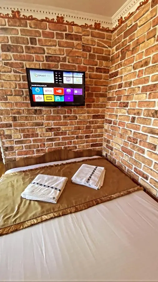 Golden Arrow Hotel