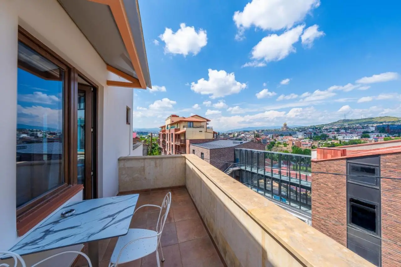 King Tamar Hotel By Luxuria Hotels