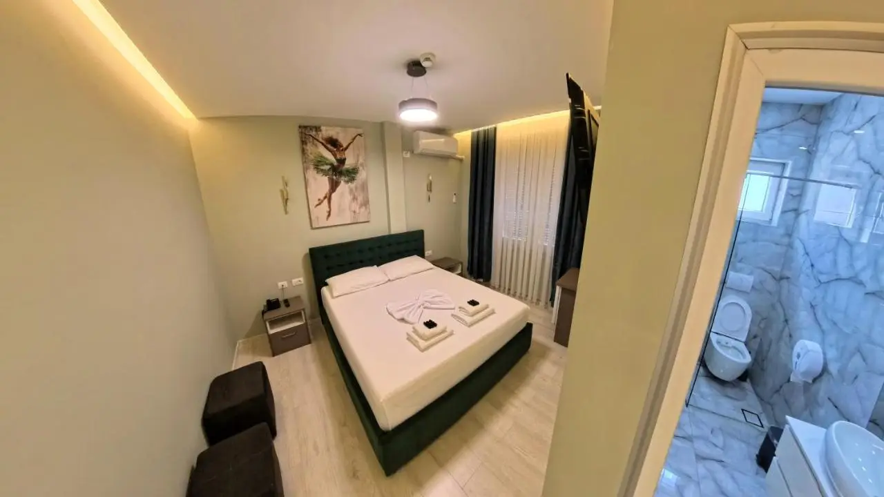 London Restaurant Hotel