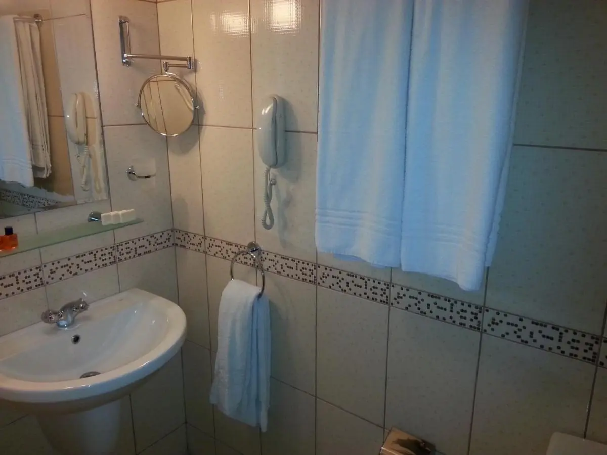 Avlonya Hotel