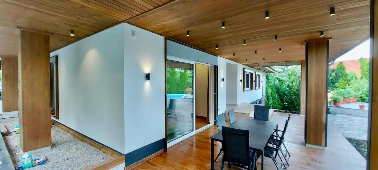 Villa Wood & Green SPA