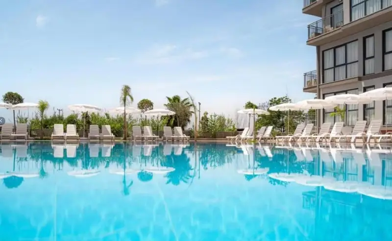 Laristone Suite Spa Hotel