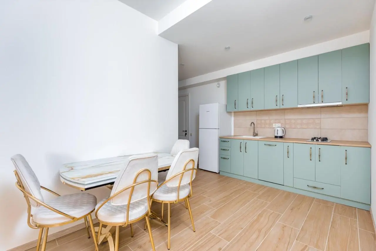 Fresh Air & Panoramic View (Floor 1 & 2)