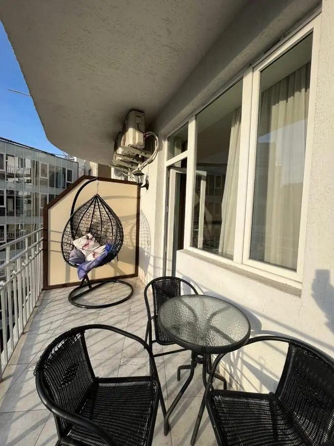 Luxury 6BR 240sqm Apartment in Vere Tower Perfect for Groups in Tbilisi