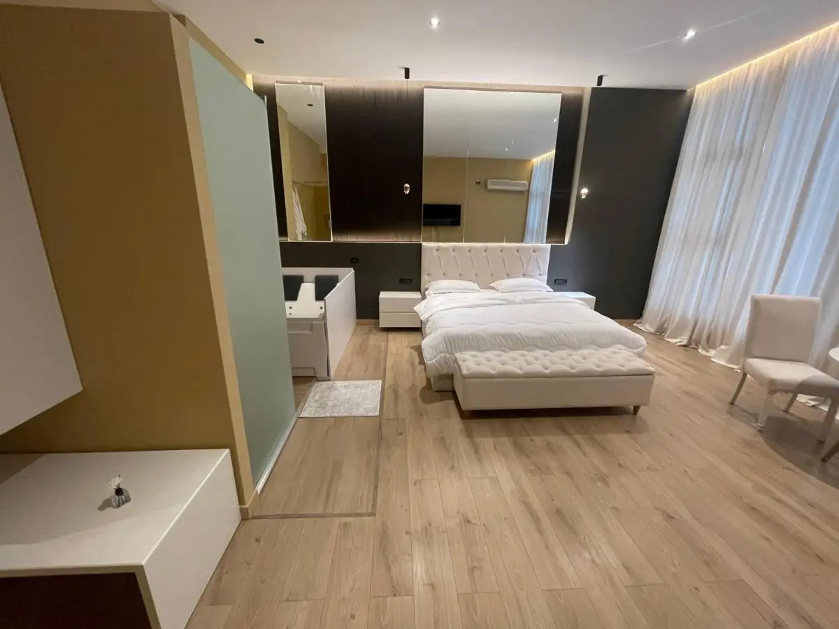Luxury Jacuzzi Suite- Astir,Tirana