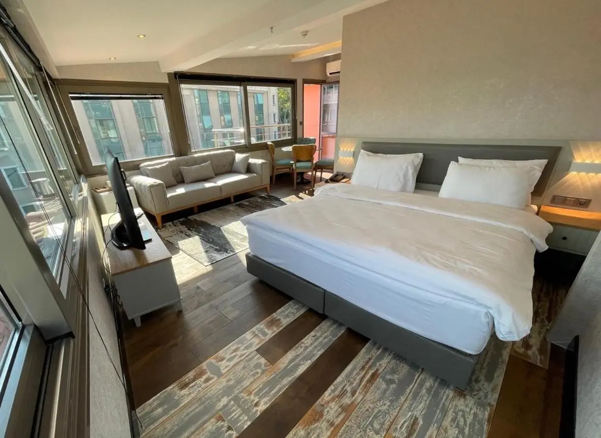Feri Suites
