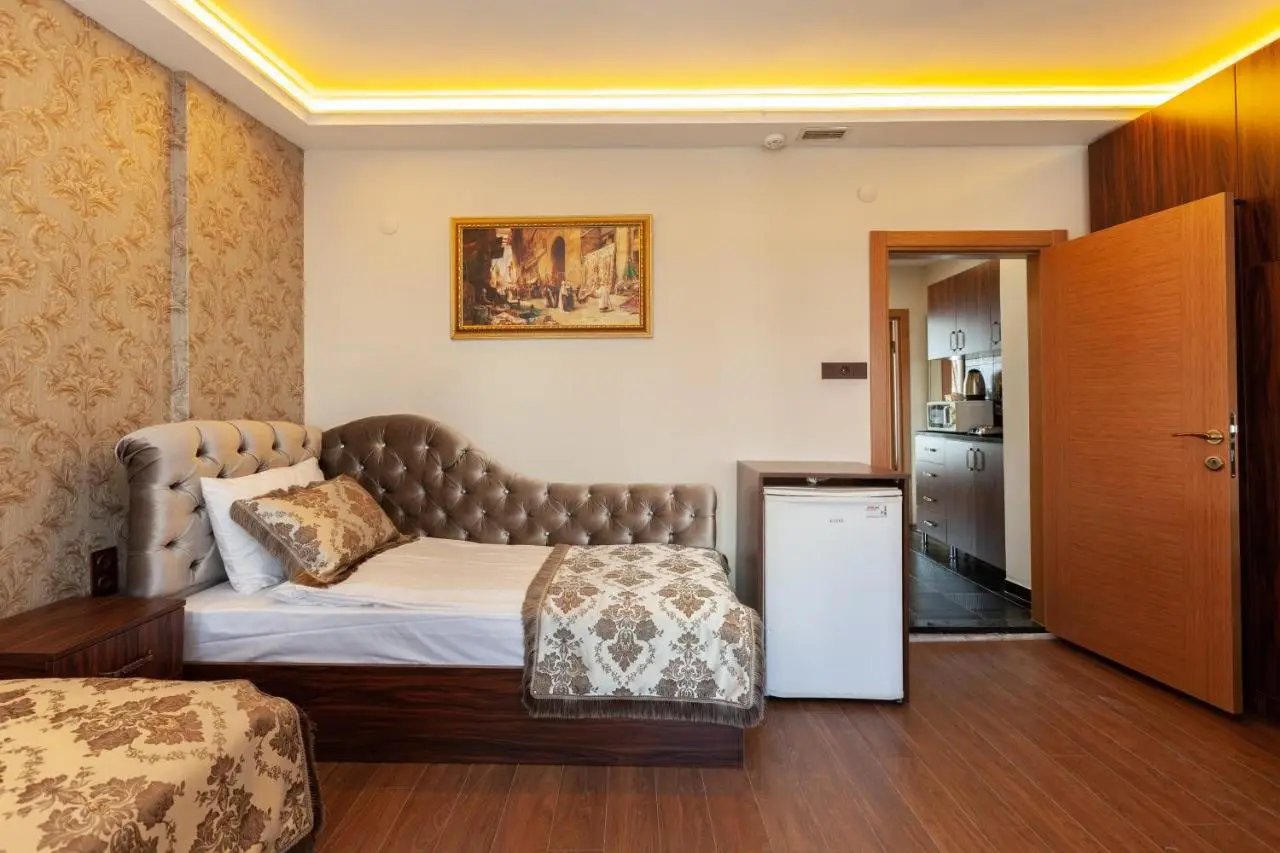 Rose Mansion by Otantik Suites