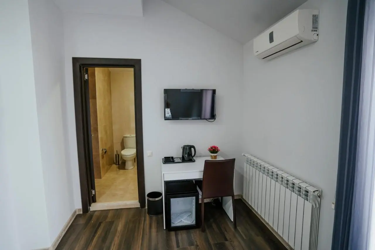 West Apart Hotel