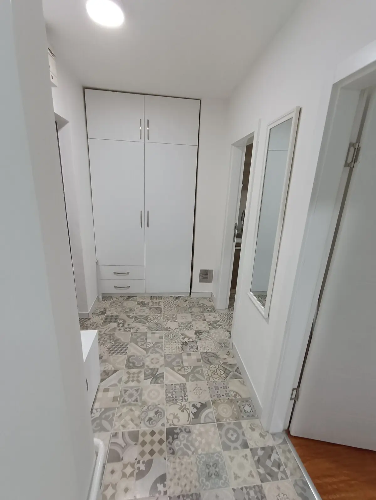 modern, one bedroom, free parking, airconditioning