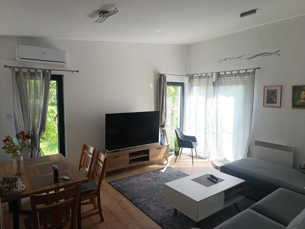 Sarajevo Hills-POOL&JACUZZI private garden Home-Near Old Town