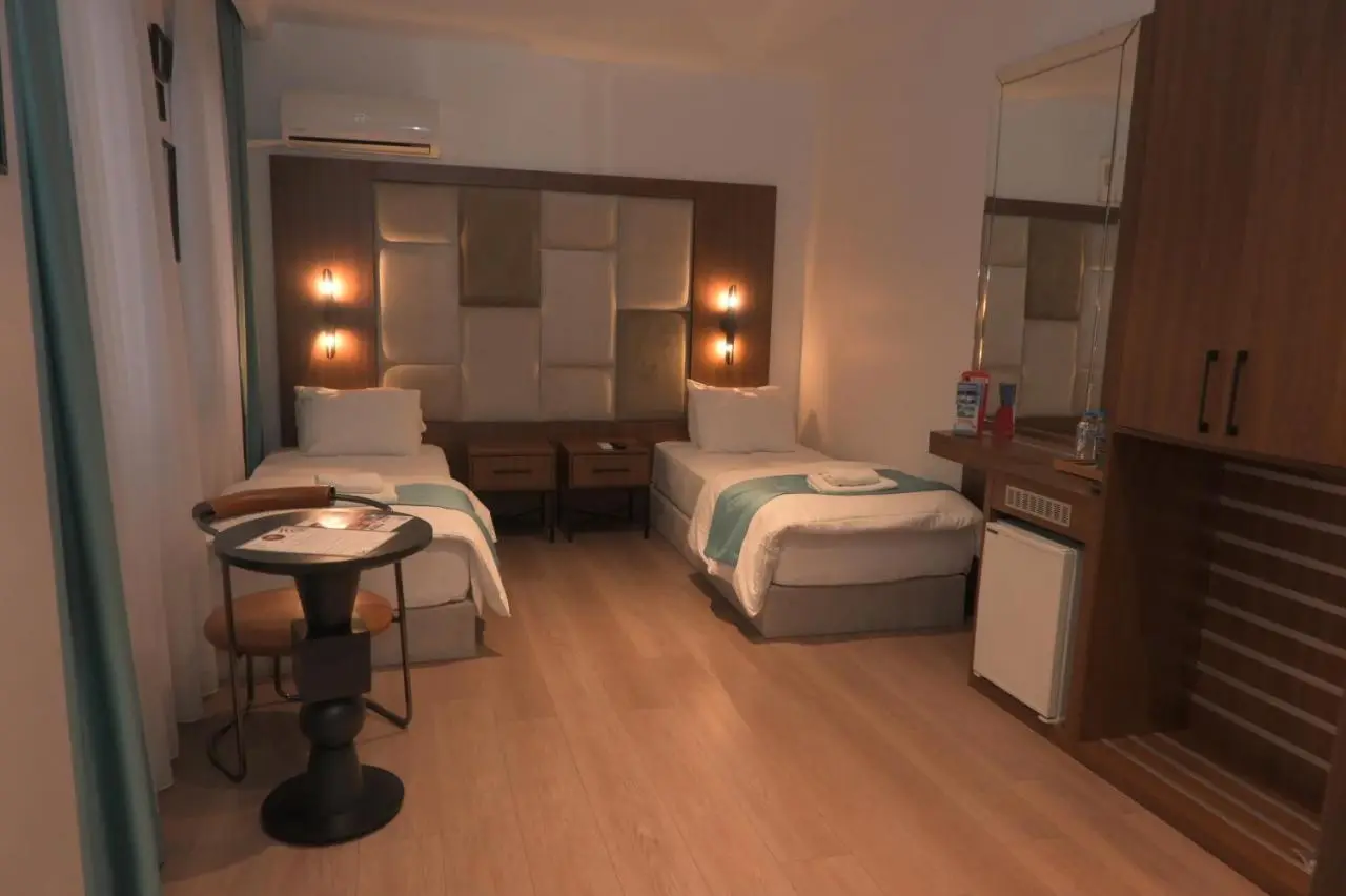 Isle Hotel