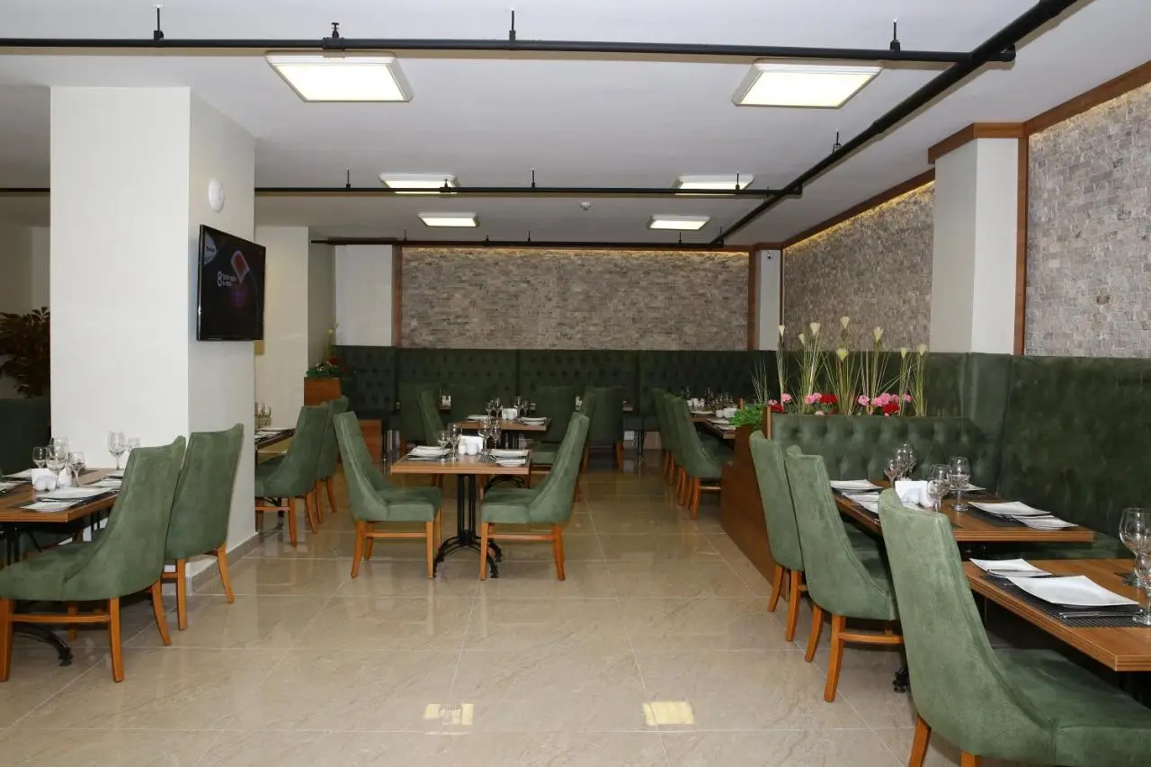 Golden Lounge Hotel