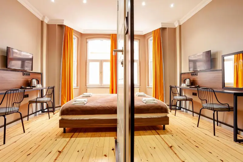 Aram Kerasi Rooms