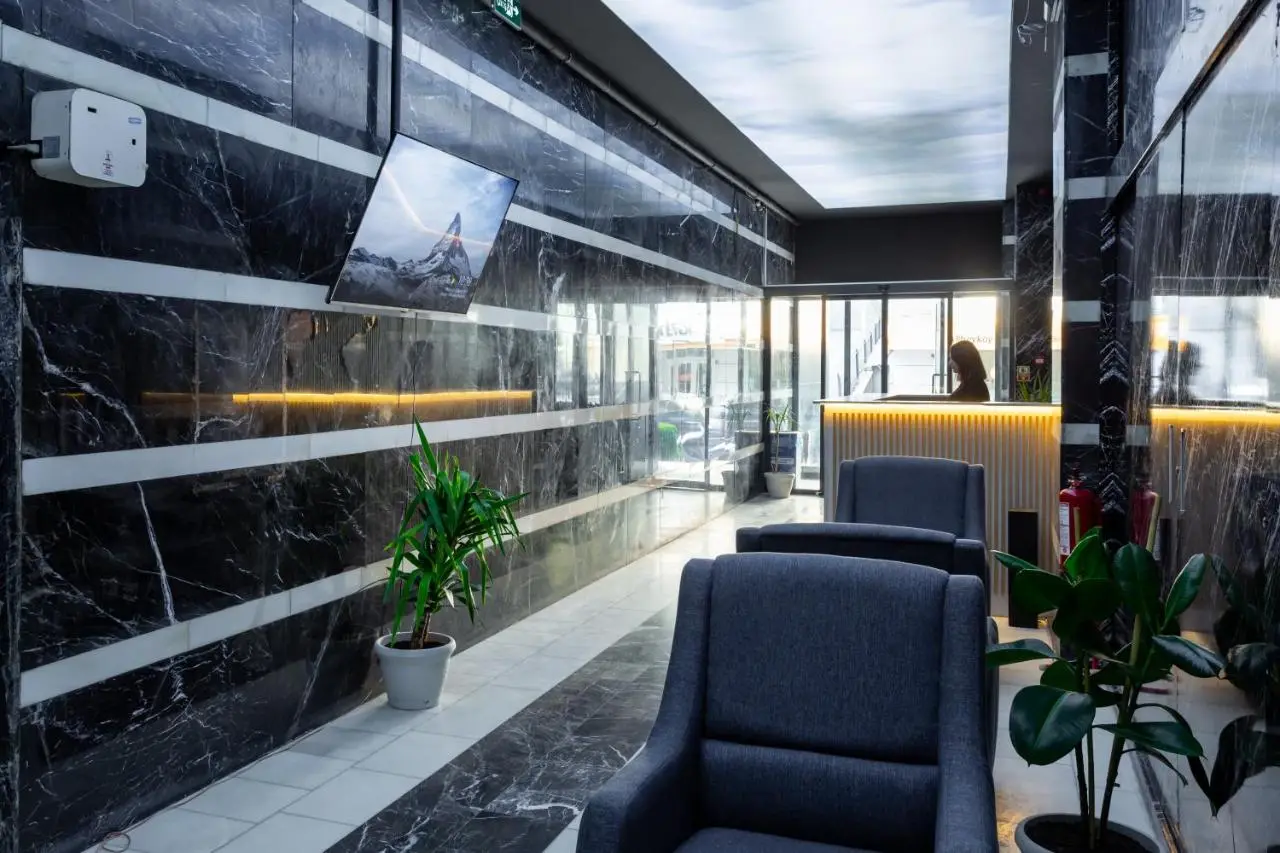 Atm Suit Otel