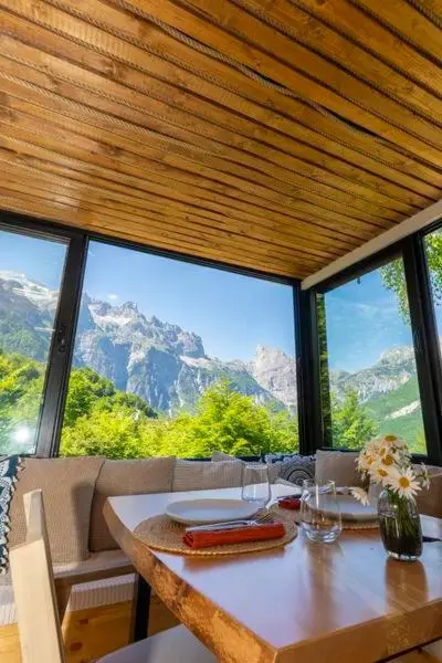 Vidis Chalet Boutique Hotel
