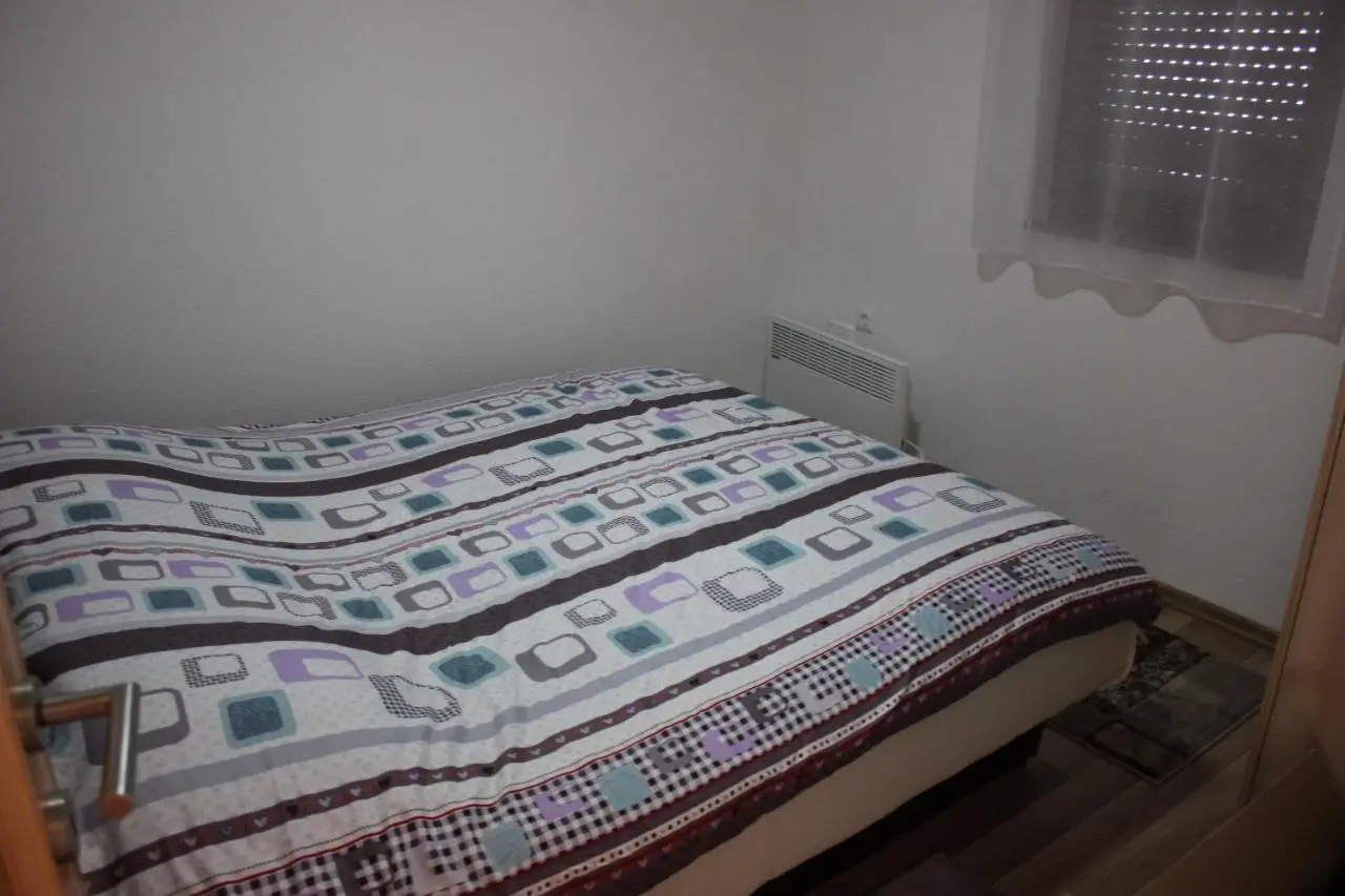 Apartments Zoni