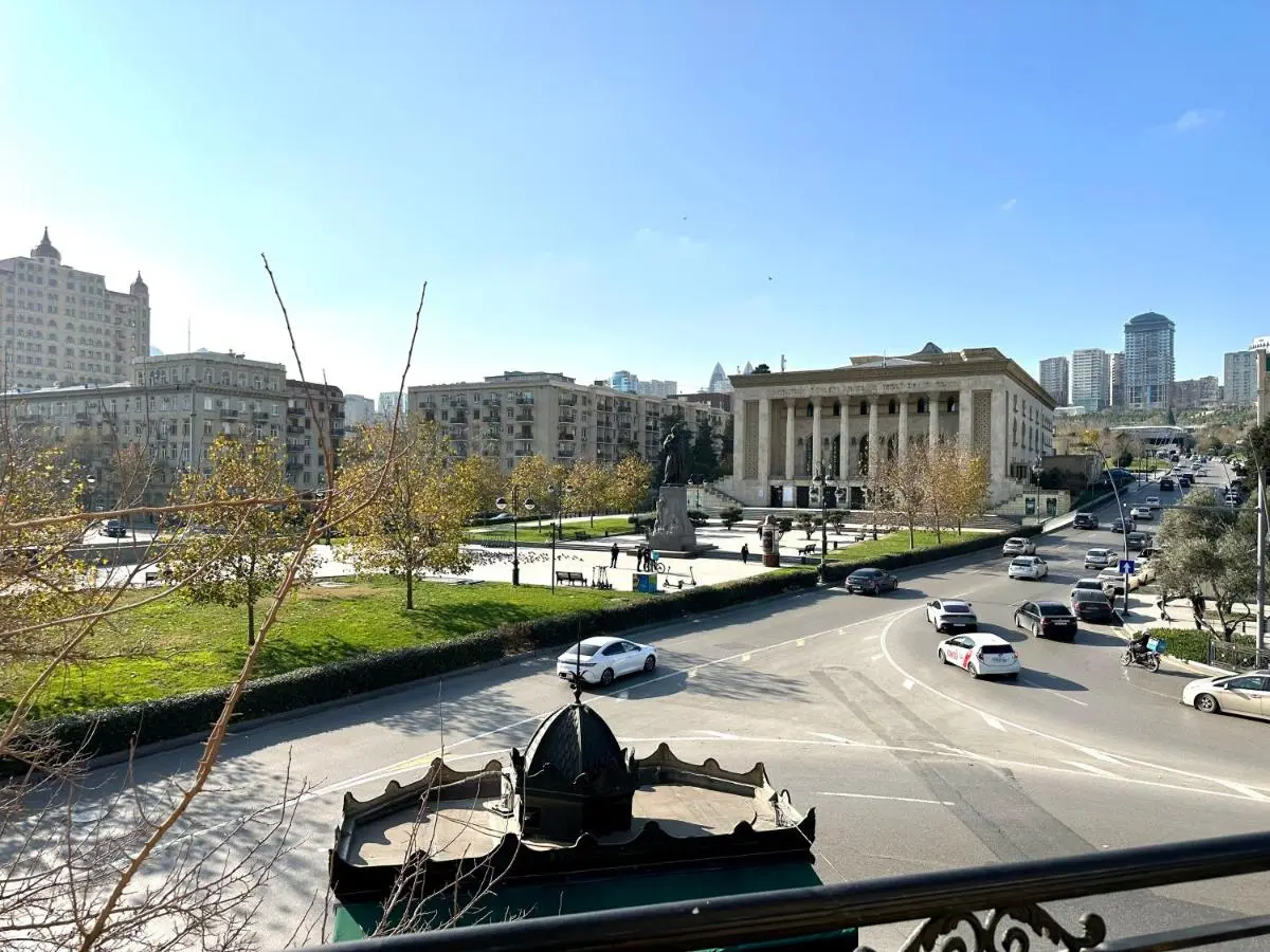 Elegant Stay in Downtown Baku