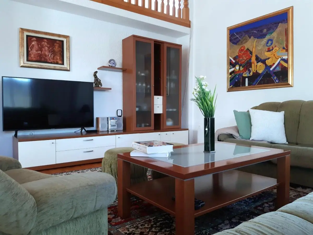 Apartment Ines