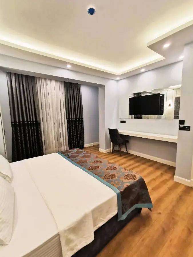 Luxx Garden Hotel