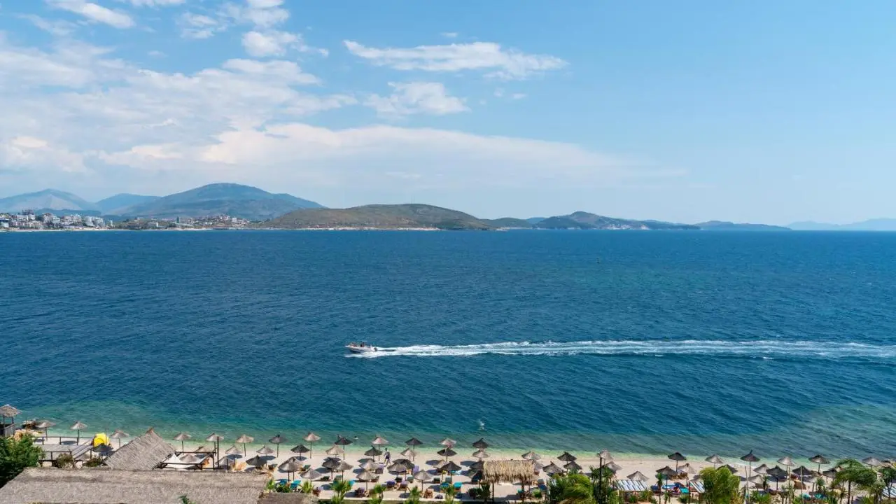 Limani Luxury Apartments Beachfront