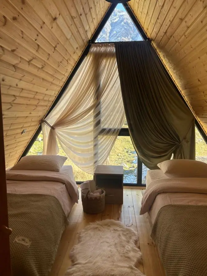 Kazbegi cottage kide- ყაზბეგში კოტეჯი კიდე