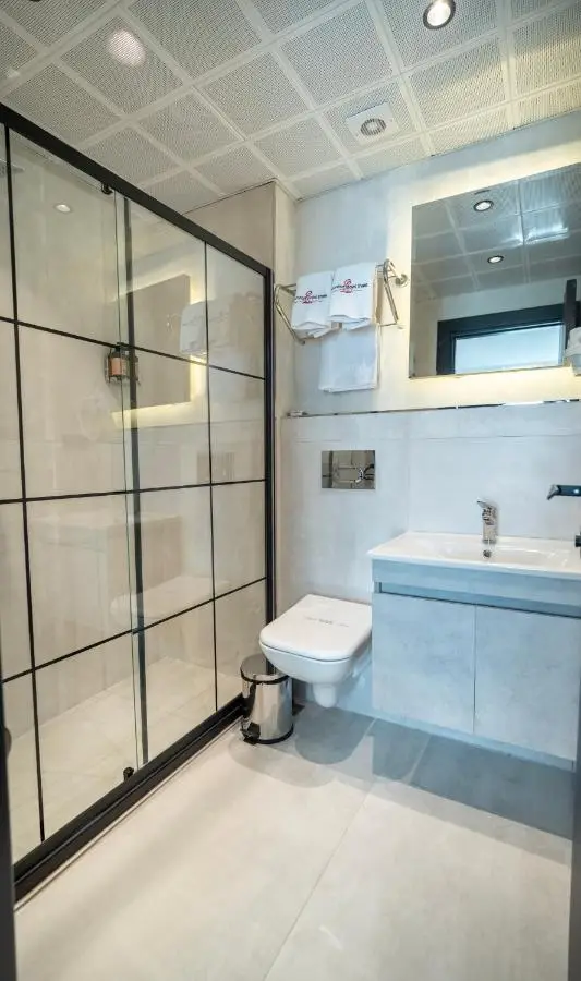 Modernlux Hotel