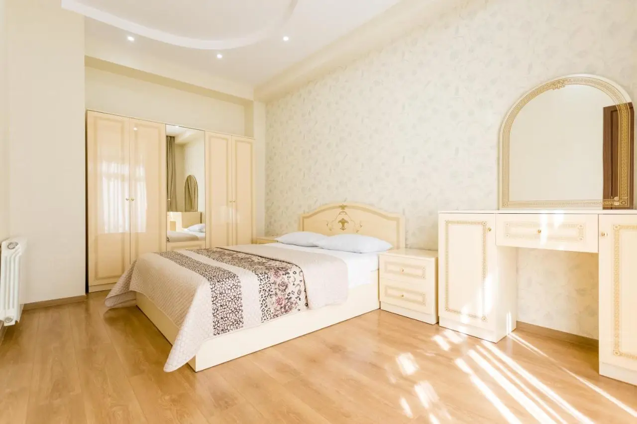 NEW! - Downtown Apartment