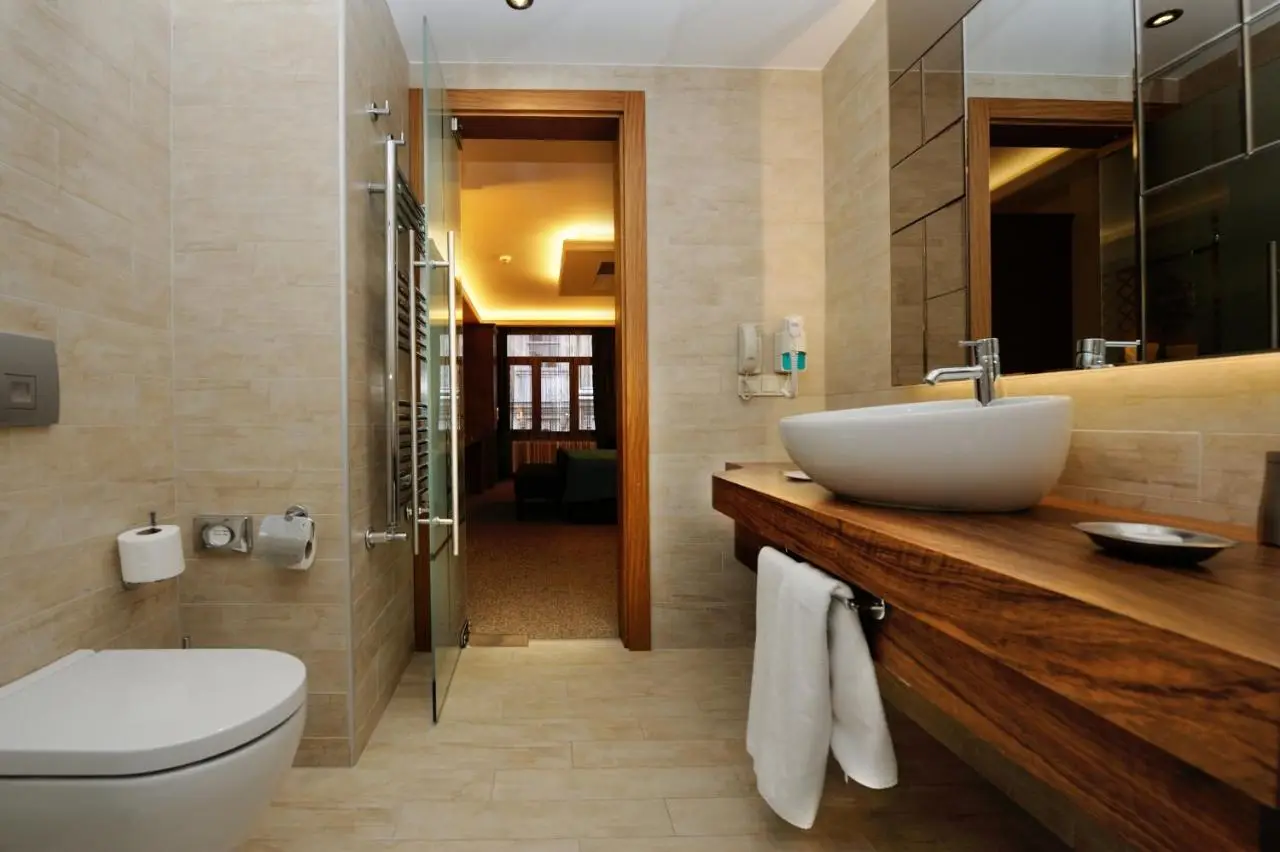 Collage Pera Hotel