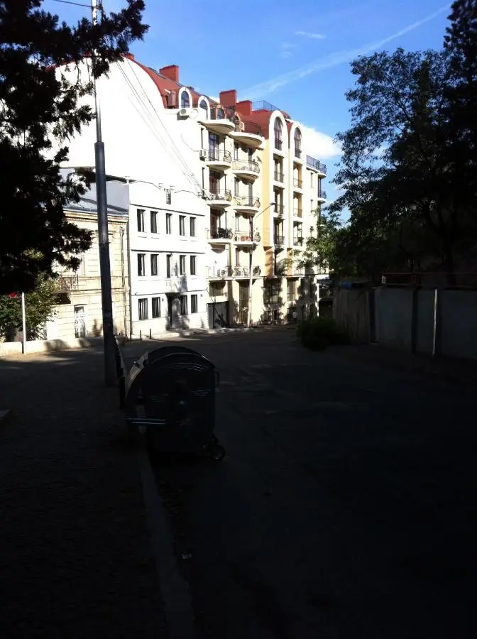 11 Shio Chitadze St
