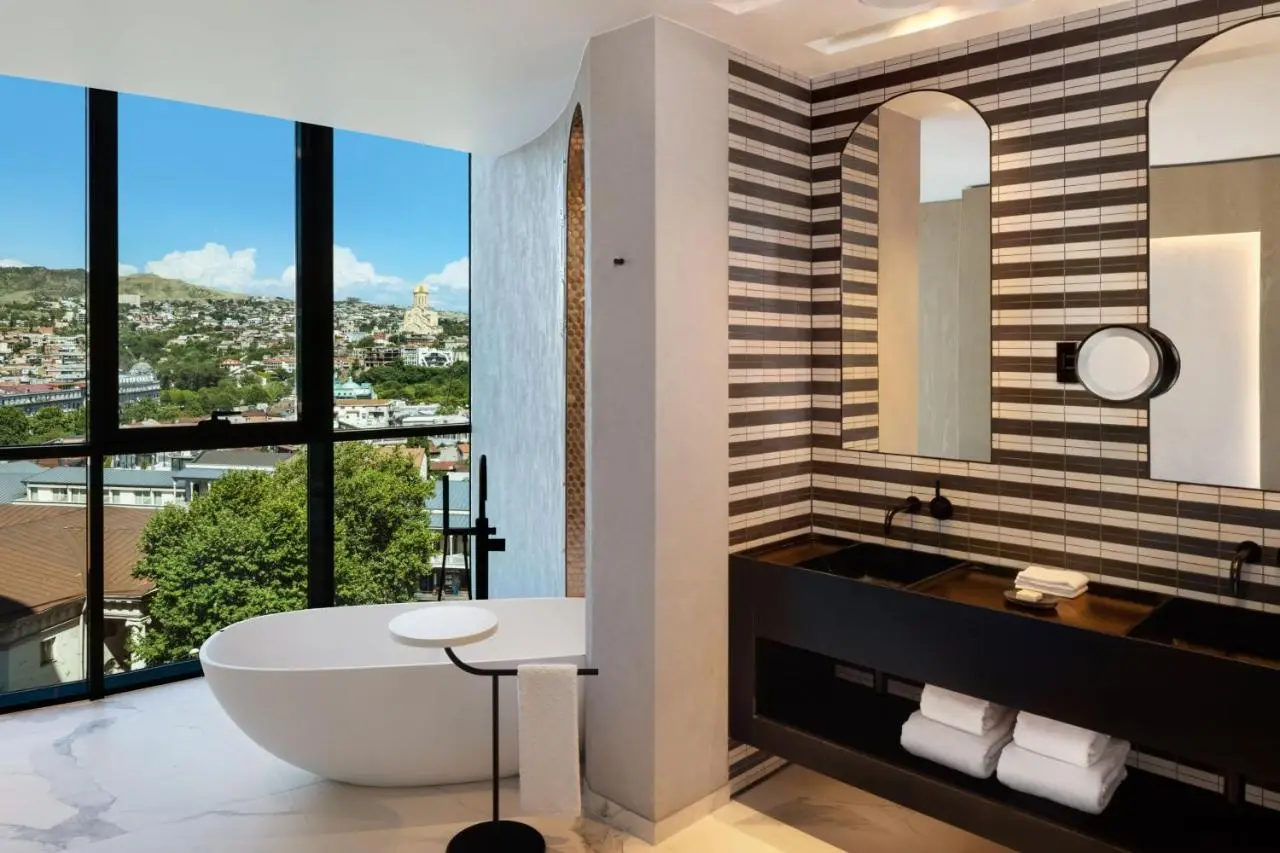Paragraph Freedom Square, a Luxury Collection Hotel, Tbilisi