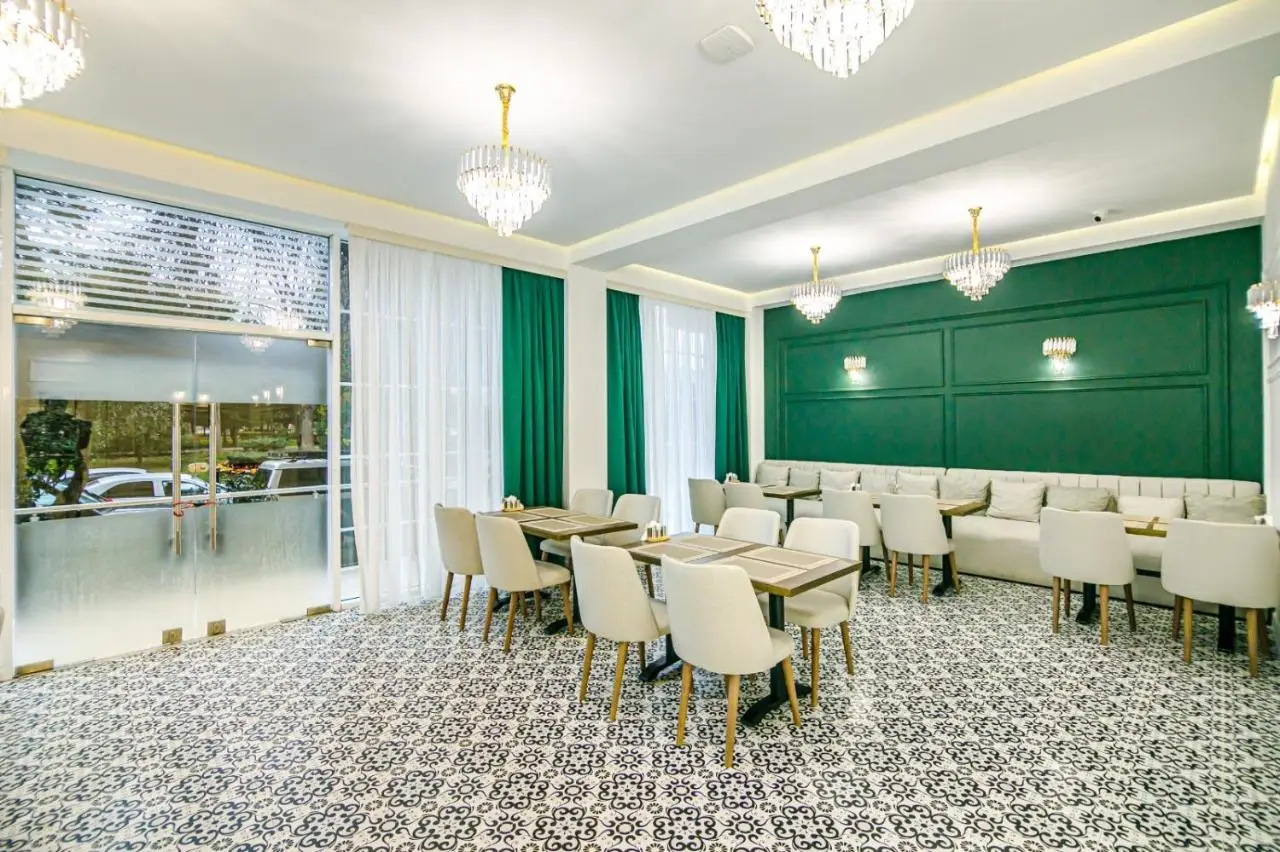 GREEN PARK HOTEl