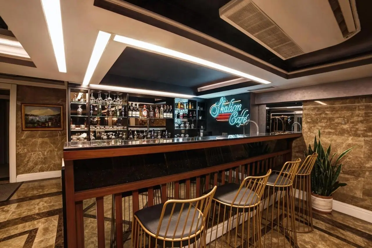 Skalion Hotel